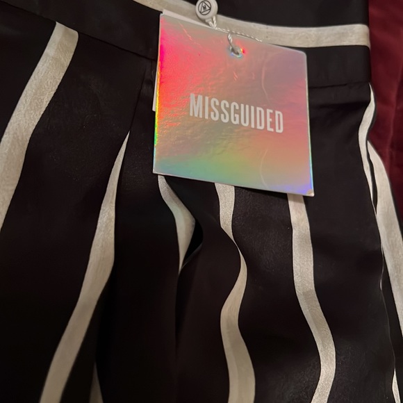 Misguided Wide leg trousers - Picture 2 of 4